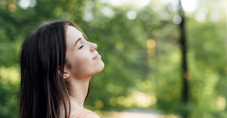 Calm and inviting sound bath setting